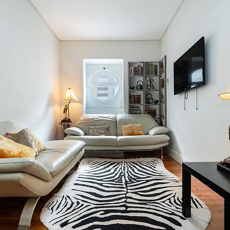 Renovated Apartments In Central Lisbona Esterno foto
