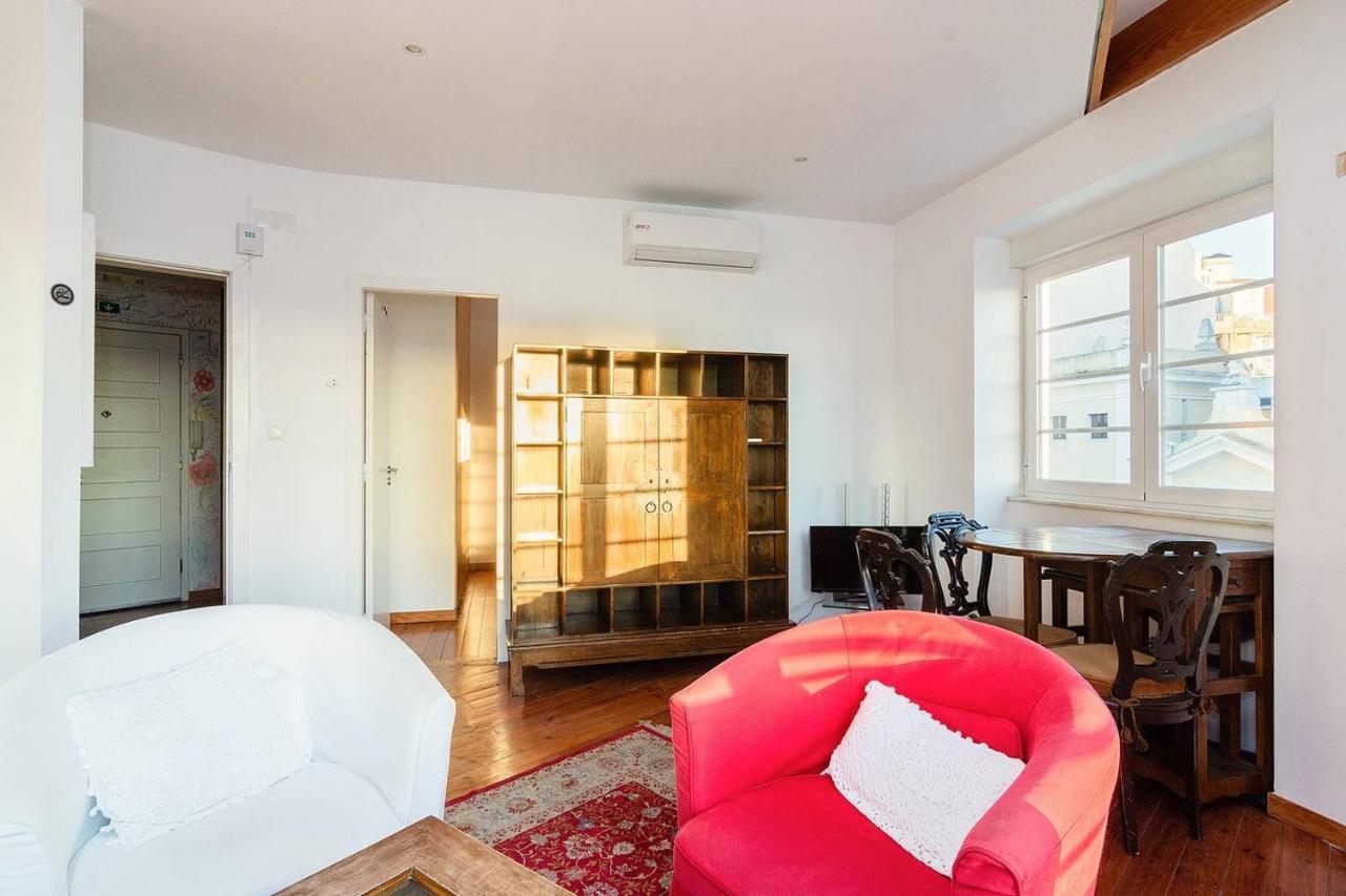 Renovated Apartments In Central Lisbona Esterno foto