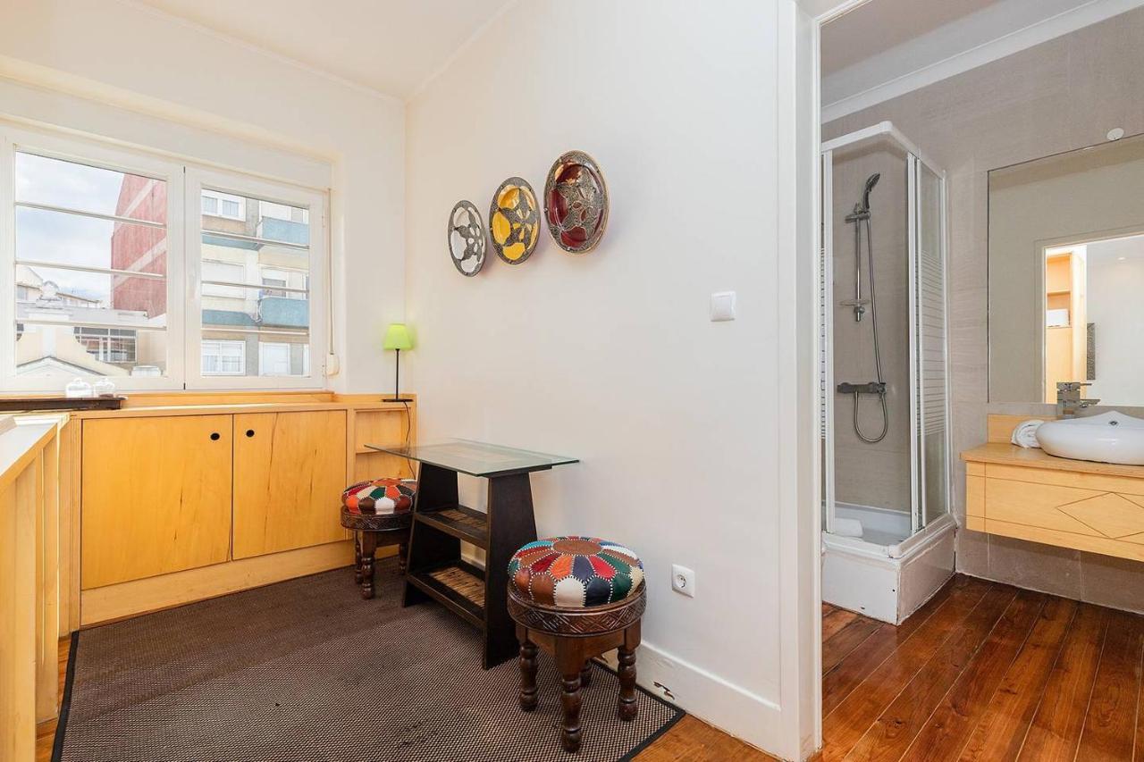 Renovated Apartments In Central Lisbona Esterno foto