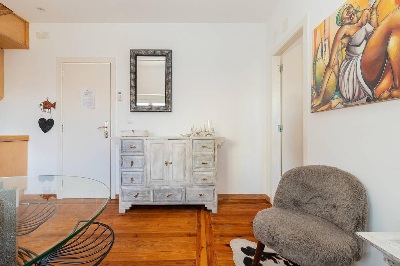 Renovated Apartments In Central Lisbona Esterno foto
